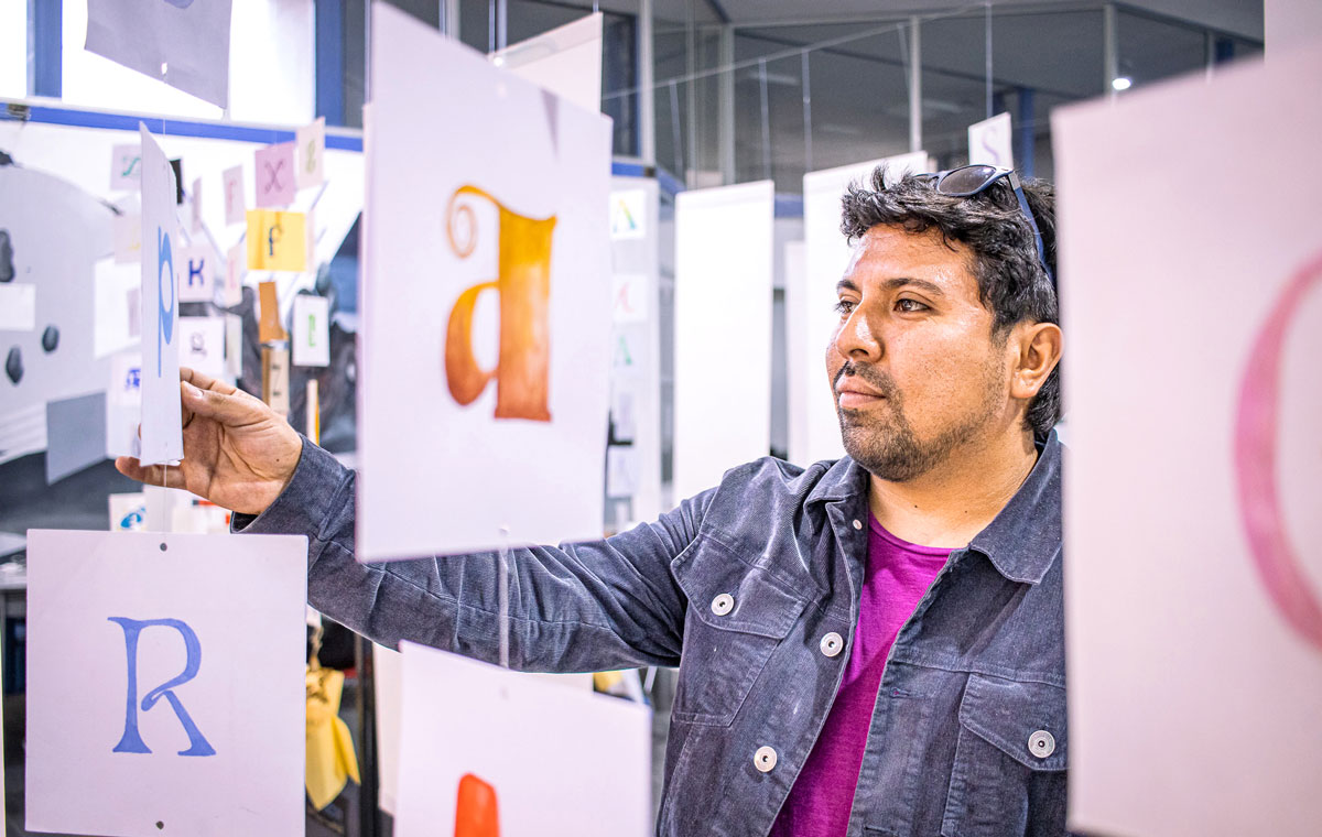 José Ignacio Torres es diseñador, docente de la Utal y autor del libro Bestiario Maulino.